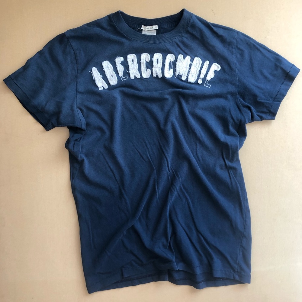 Abercrombie Men’s Short-Sleeved Appliqué Logo Tee